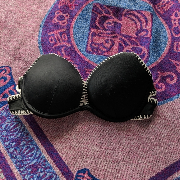 Victoria Secret Carova Crochet Bikini Set - Picture 5 of 9